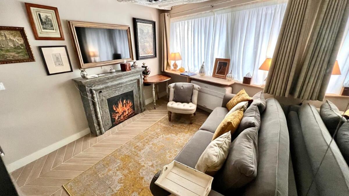 Serenity, Meditation At Notre Dame Apartamento