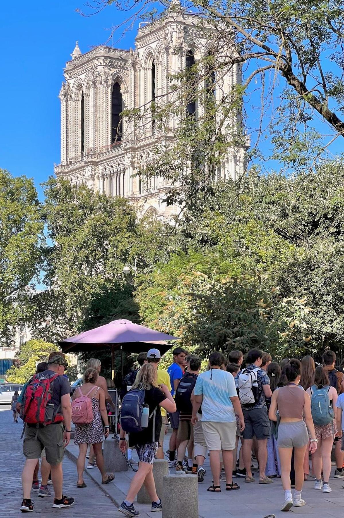 Serenity, Meditation At Notre Dame Apartamento *