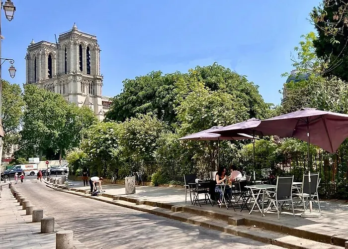 Serenity, Meditation At Notre Dame