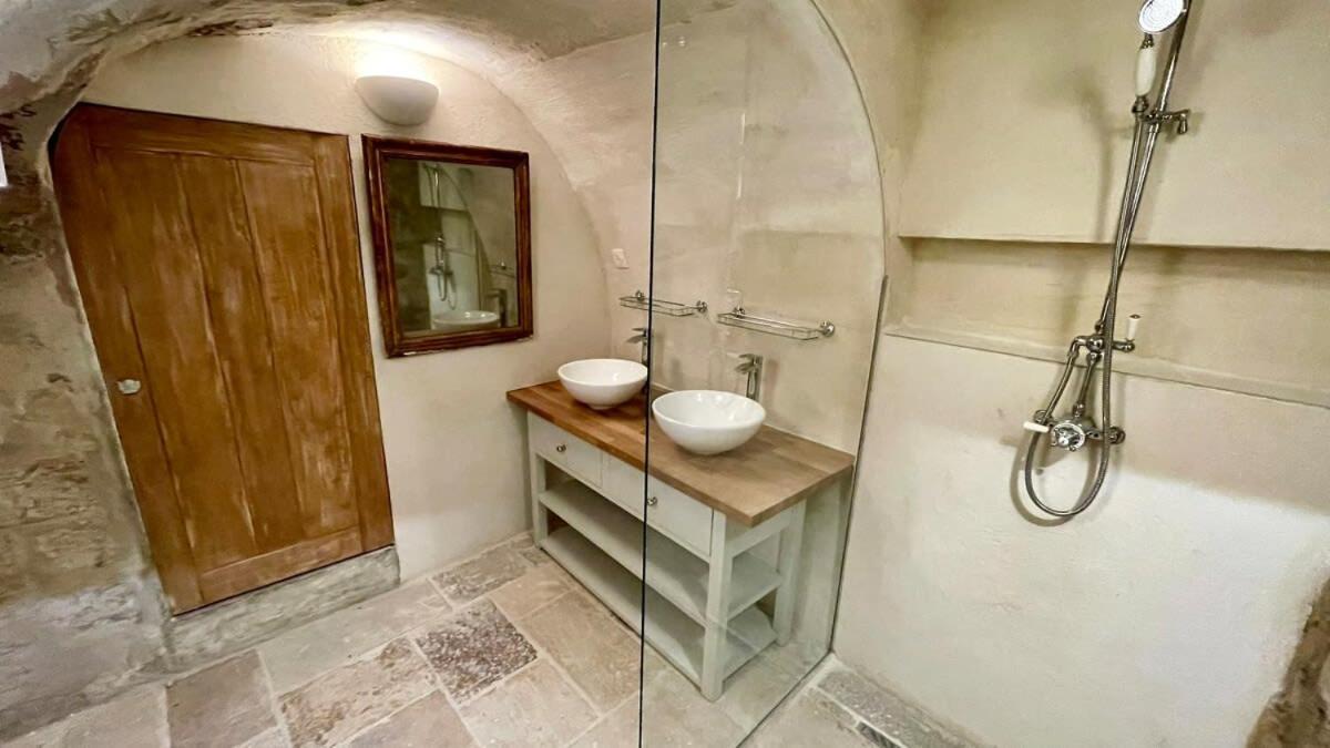 Apartment Serenity, Meditation At Notre Dame Paris